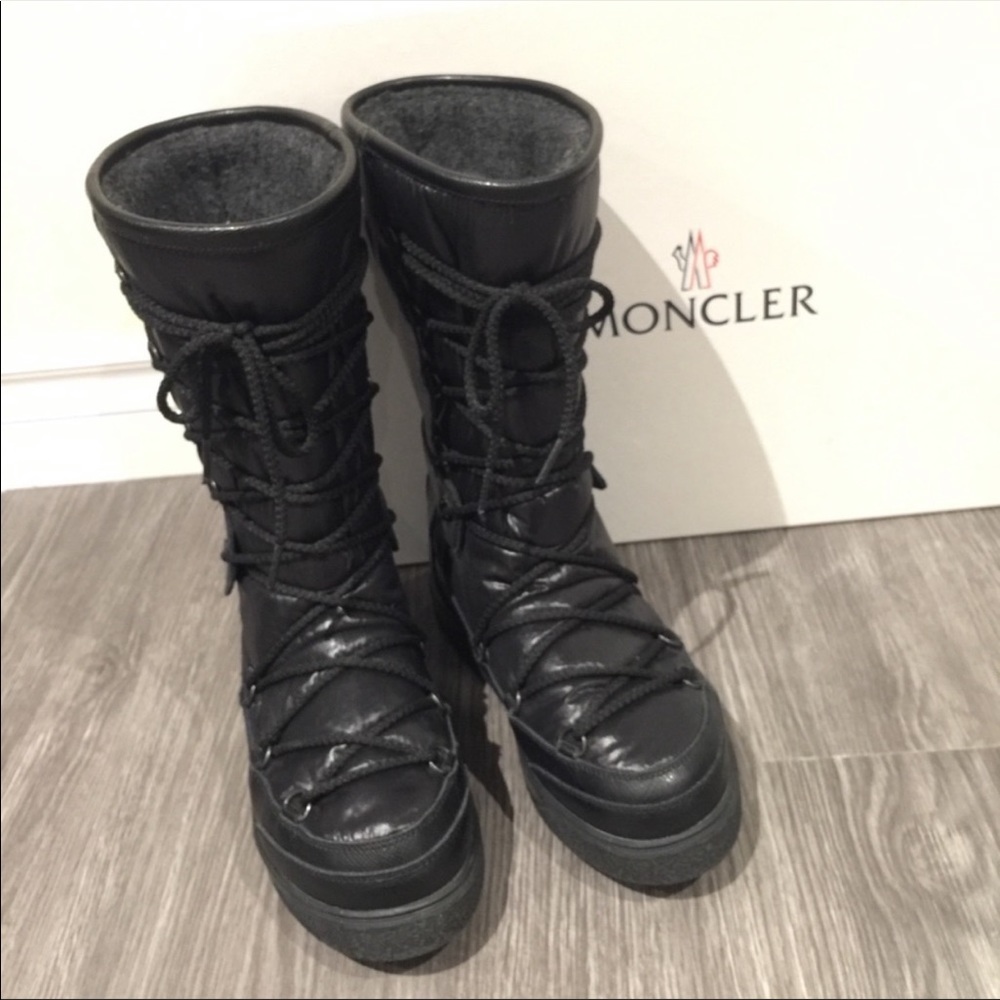 Moncler snow boots